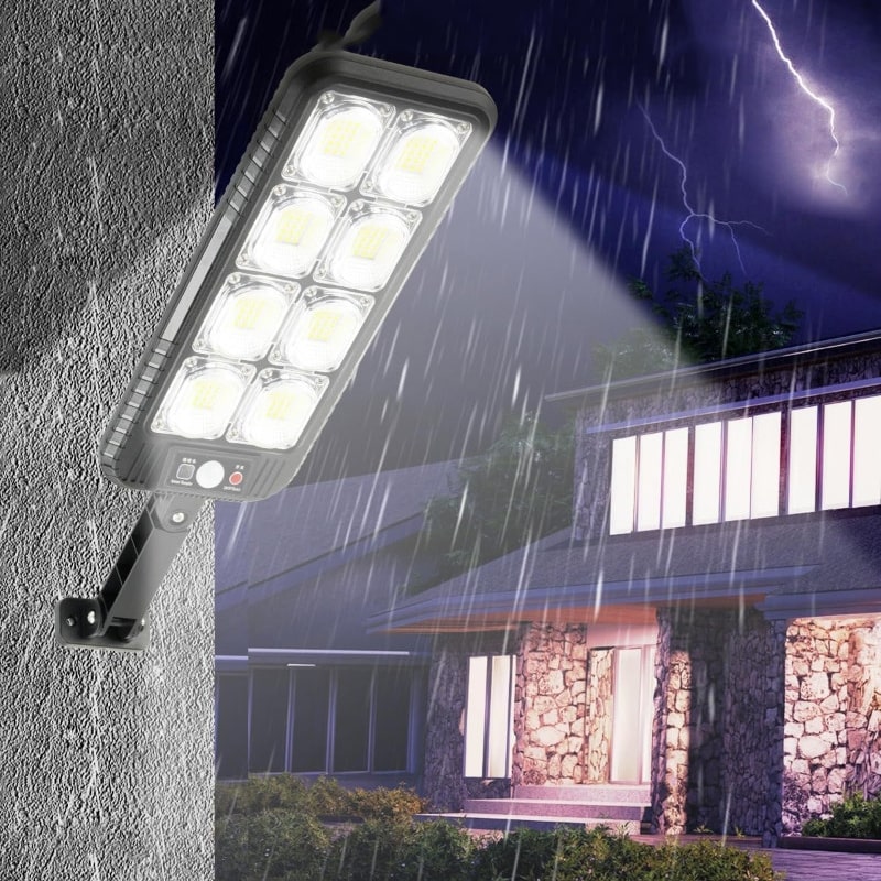 Solarni LED reflektor sa senzorom